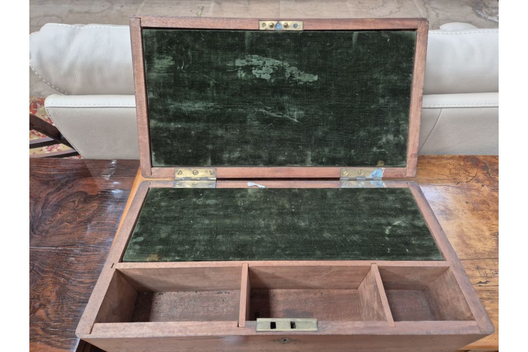 A Victorian mahogany laptop desk with geometric inlay - Image 3 of 7