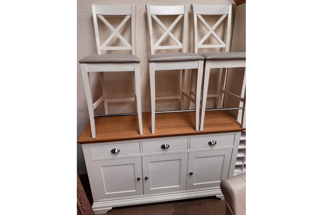 A modern oak and cream painted kitchen table and eight chairs together with a matching sideboard, - Image 3 of 6