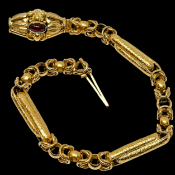 VICTORIAN GARNET BRACELET