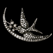 FANTASTIC LARGE DIAMOND SWALLOW BIRD ON CRESCENT BROOCH