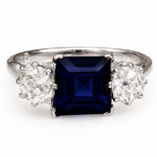 SAPPHIRE AND DIAMOND 3-STONE RING