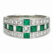 EMERALD AND DIAMOND RING