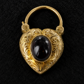 ANTIQUE GARNET PADLOCK CLASP