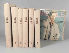 80 Hefte der Modezeitschrift *SIBYLLE*