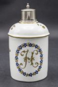 Teedose mit Monogramm / A tea caddy with monogram, Frankenthal, 1779