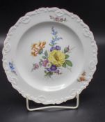Zierteller mit Blumenbouquet / A decorative plate with a bouquet of flowers, Meissen, Mitte 19. Jh.