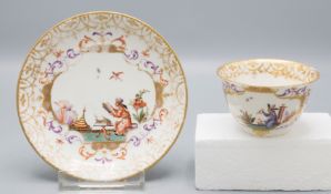 Frühes Koppchen und Unterschale mit Höroldt-Chinoiserien / An early tea bowl / coupling with ...
