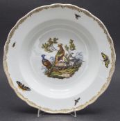 Tiefer Teller mit Vogel- und Insektenmalerei / A plate with pheasants, pigeons and insects, ...