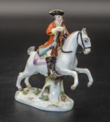 Miniatur Figur 'Soldat zu Pferd' / A miniature figure of a soldier on horseback, Meissen, ...