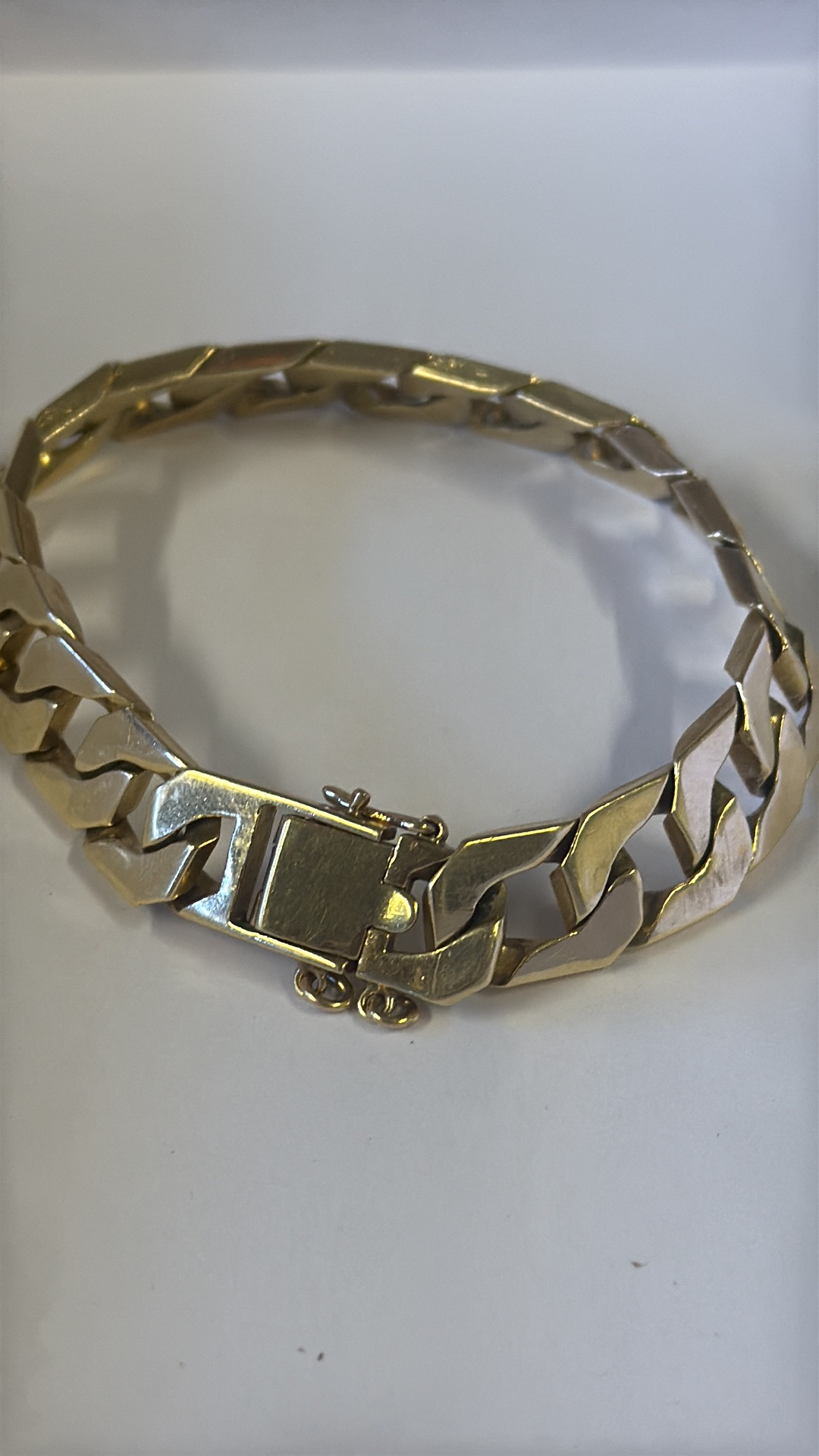 Gents 9ct Gold bracelet Weight 44.7g Length 21 cm