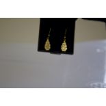 Pair of boxed 9ct gold earrings 1.6g