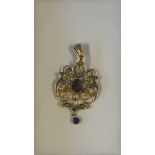 9ct Gold pendant set with central amethyst & pearl
