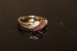 9ct Gold ring set with rubies & diamonds 2.5g