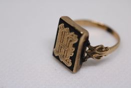 Yellow metal (resized hallmark removed) ring Size