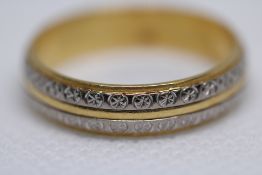 18ct Gold full eternity ring set with diamonds Wei