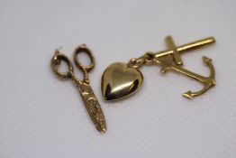 4x 9ct Gold charms Weight 3.1g