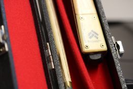 Cased pool cue (Telno) precision