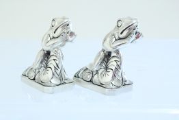 Silver 800 pair of frog cruets