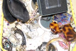 Collection of costume jewellery & compacts