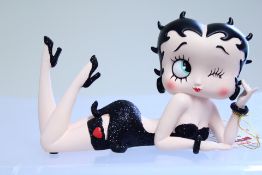 Betty Boop lying down figure