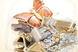 Unsorted collection of jewellery