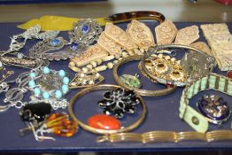 Collection of white metal costume jewellery & othe