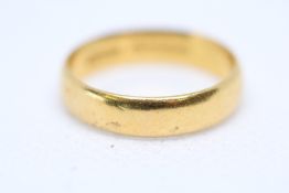 22ct Gold wedding band Weight 4g Size N.5