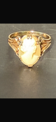 9ct Gold cameo ring Size R Weight 3g