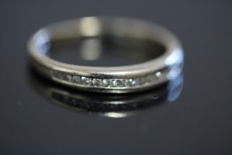 9ct Gold & diamond ring 1.4g