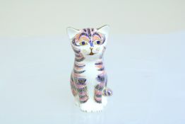Royal crown derby sitting cat with gold stopper