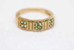 9ct Gold ring set with peridot Weight 2.9g Size N