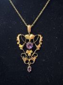 9ct Gold art nouveau pendant on 9ct gold chain, pe
