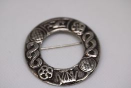 Silver Celtic style pin brooch Weight 22g