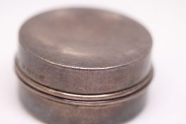 Silver trinket box Weight 25g