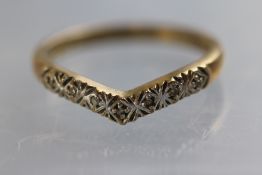 9ct Gold & diamond ring 2.64g