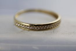 9ct Gold & clear stones ring 1.41g