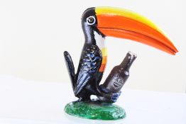 Cast iron toucan
