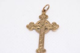 9ct Gold Celtic style pendant Weight 2.3g