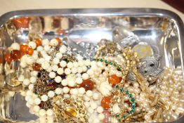 Collection of unsorted costume jewellery