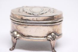Victorian small silver trinket box Height 3.5 cm W