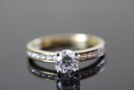 9ct Gold solitaire ring 2.1g