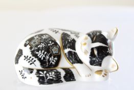 Royal crown derby cat misty with gold stopper