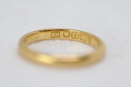 22ct Gold wedding band Weight 3.5g Size L.5