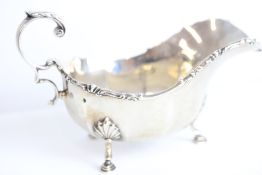 An early c20th silver gravy boat. Hallmarked, Lond