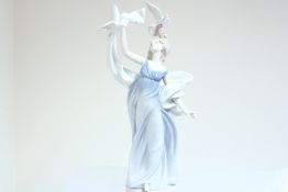 Lladro Inspiration Millennium 2000 figurine No 657