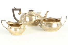 Silver tea service inscribed Spinning master Beehi