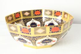 Royal crown derby 1128 octagon fruit bowl Diameter