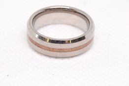Titanium ring with small diamond 4.4g Size R
