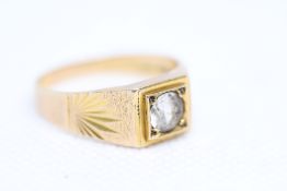 9ct Gold gents ring set with solitaire white stone