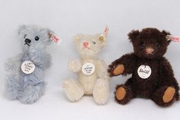 3 Steiff Collectors club bears - (small)